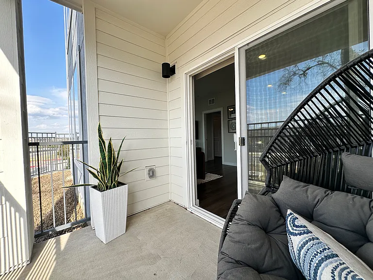 Dee Gabriel Collins Rd — Photo 20