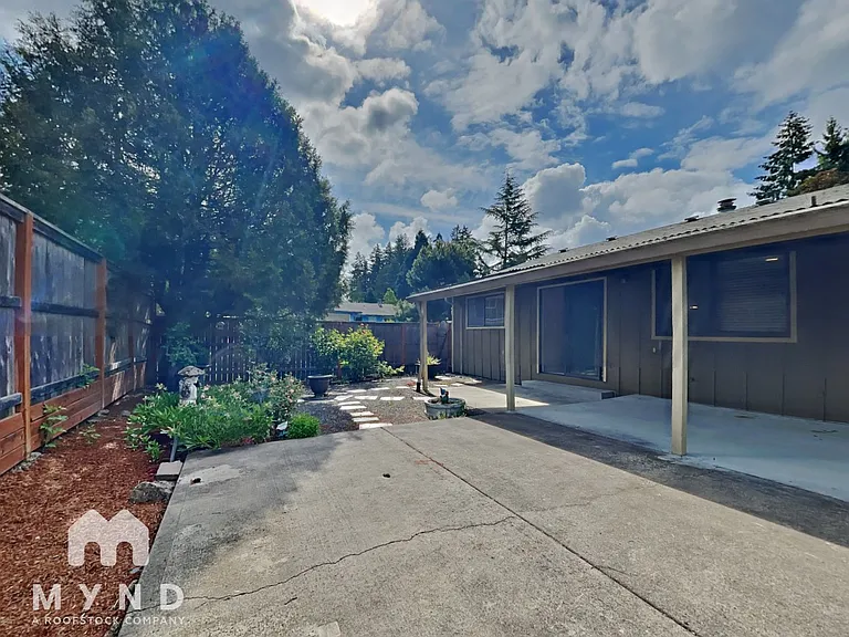 19225 SW Prospect Pl — Photo 31