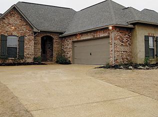 209 Emerald Cir, Brandon, MS 39047