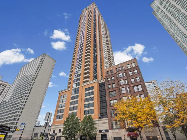1160 S Michigan Ave APT 3703, Chicago, IL 60605
