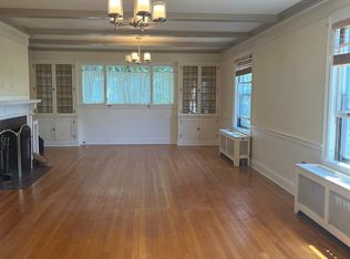 683 Franklin St APT 1, Melrose, MA 02176