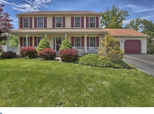 101 Yorkshire Dr, Douglassville, PA 19518