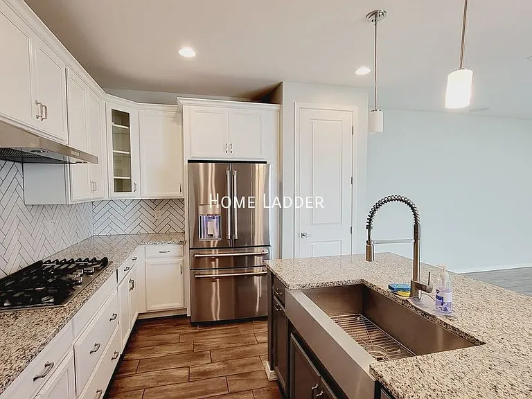 4333 E Dennisport Ave — Photo 4