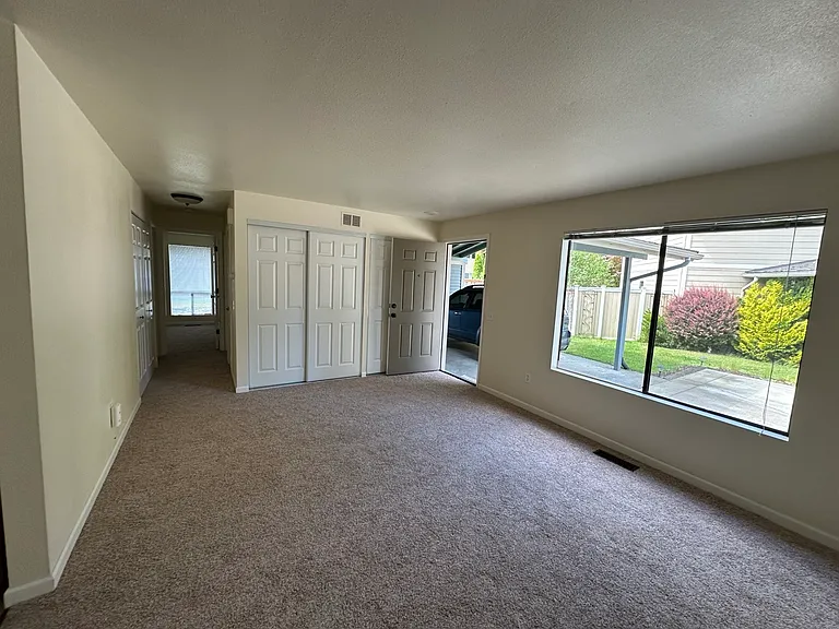 725 143rd Pl SE #725 — Photo 4