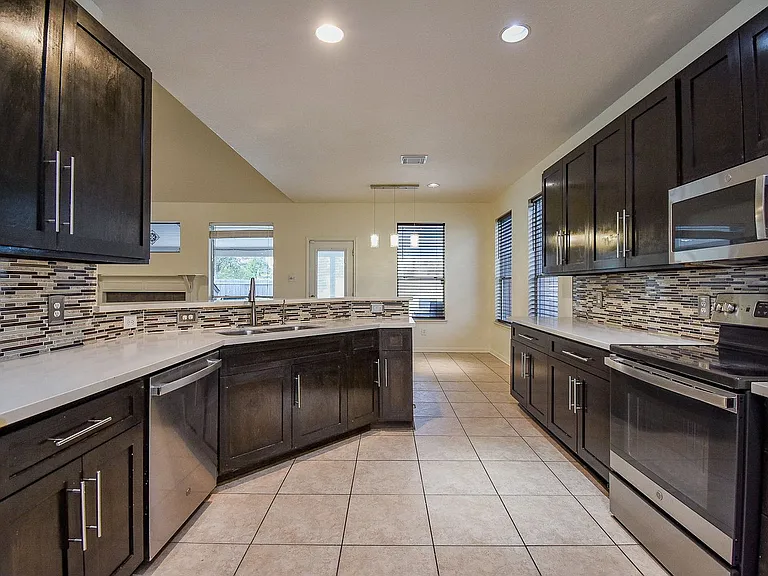 6323 Haddock Ct — Photo 34
