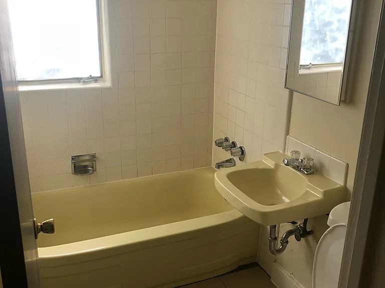 6518 Outlook Ave #3 — Photo 5