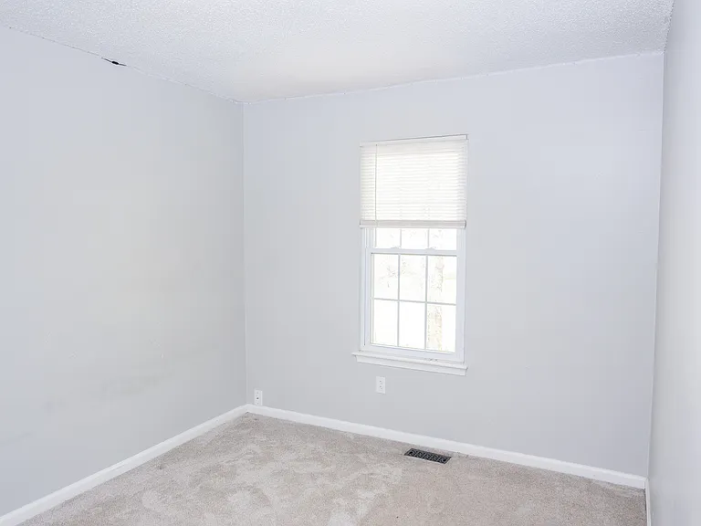 914 Ketch Ct — Photo 15