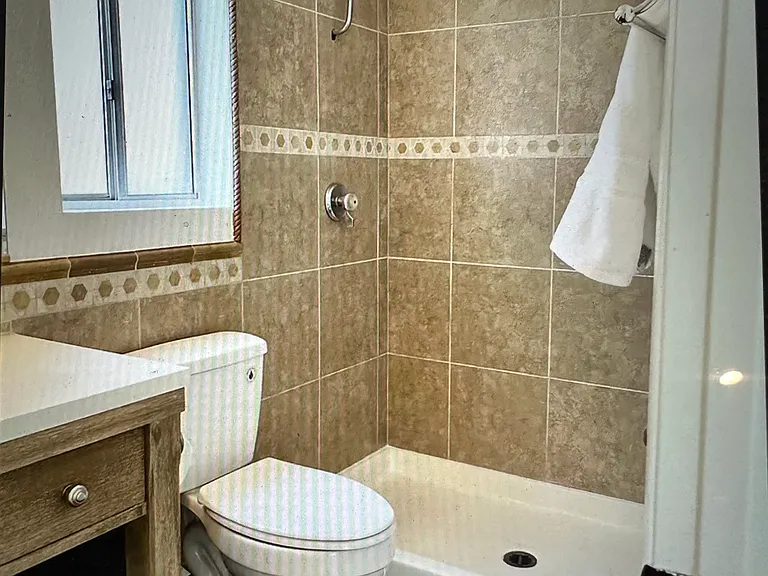 1894 Woodside Dr — Photo 18