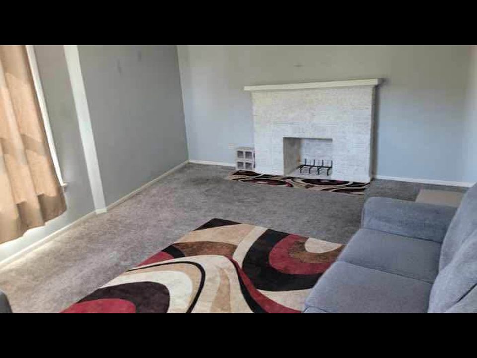 1st image of 1 Nippersink Rd #1