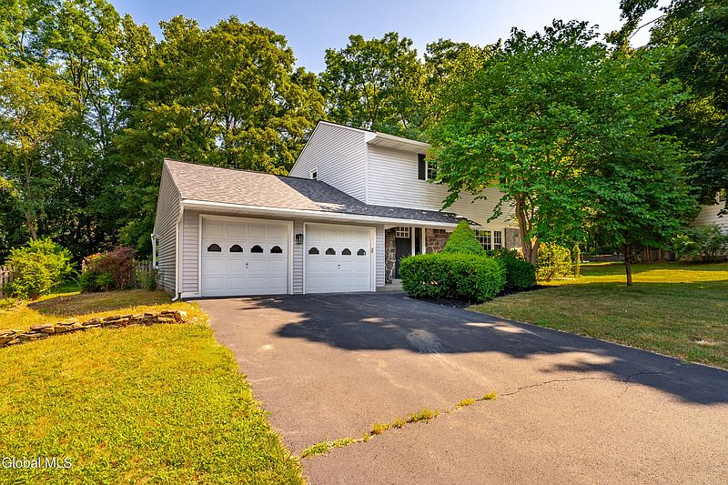 2nd image of 43 Northgate Drive