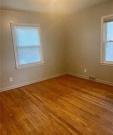 4th image of 8817 Richards Dr