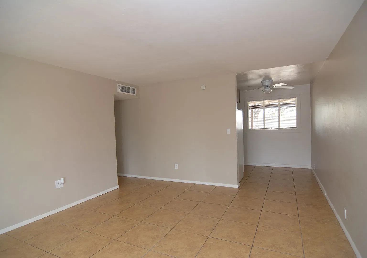 Charming 3 Bedroom 1 Bath House! Great East/Central Tucson Location — Photo 3