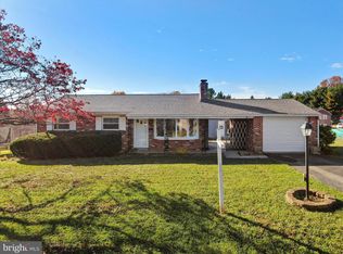 17623 Meadowood Dr, Hagerstown, MD