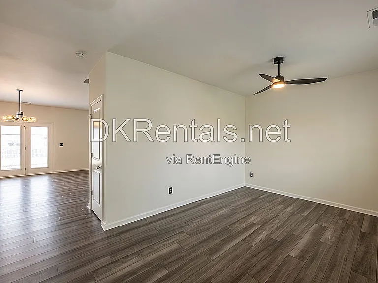 126 Verona Dr NW — Photo 16