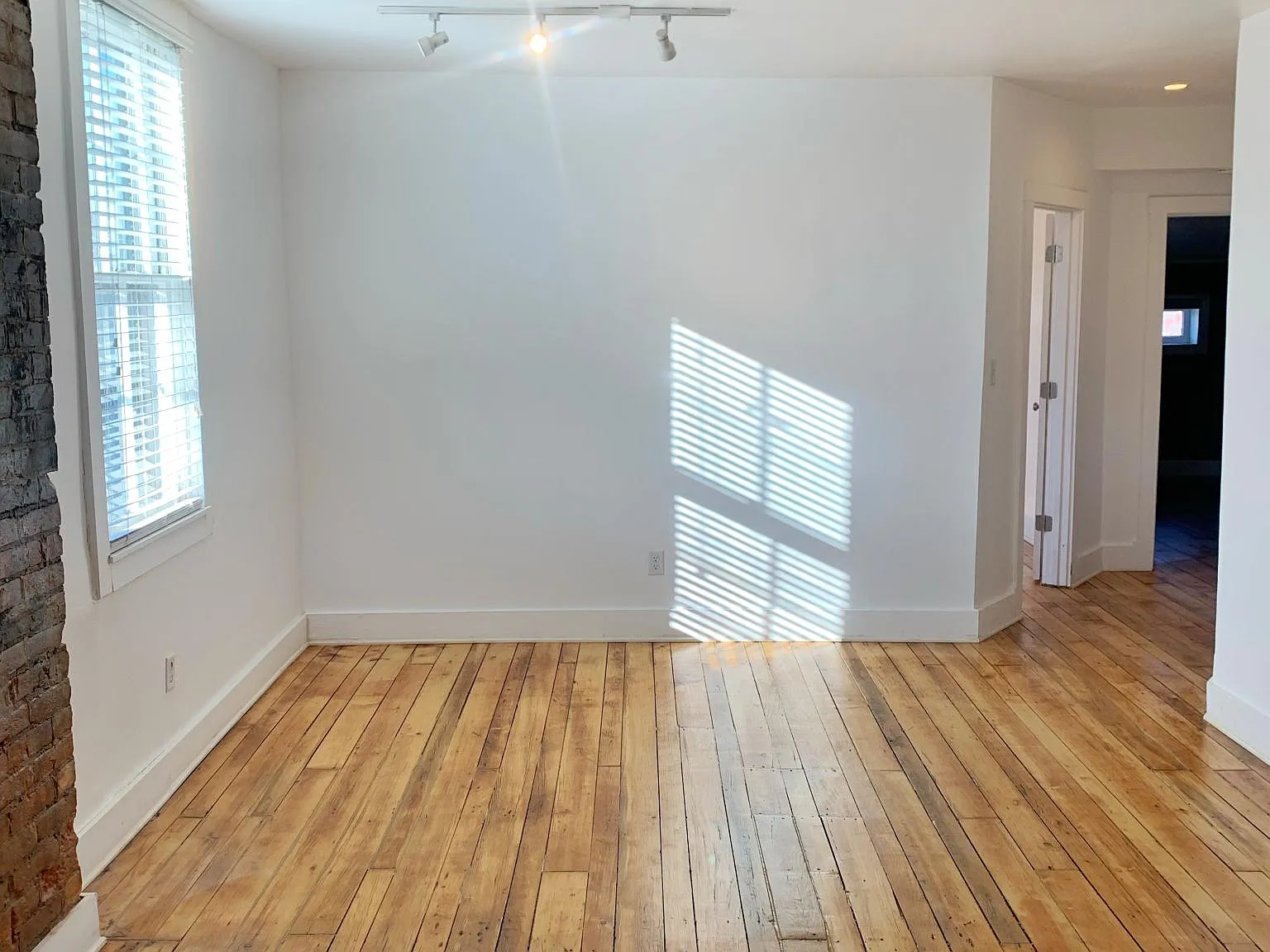 2 bed, 825 sqft, $1,395 — Photo 3