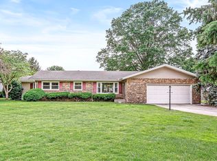 56593 Meadowood Dr, Elkhart, IN 46516