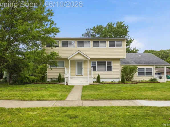 32120 Bock St, Garden City, MI 48135