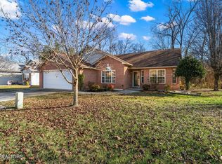 112 Marywater Ln, Oak Ridge, TN 37830