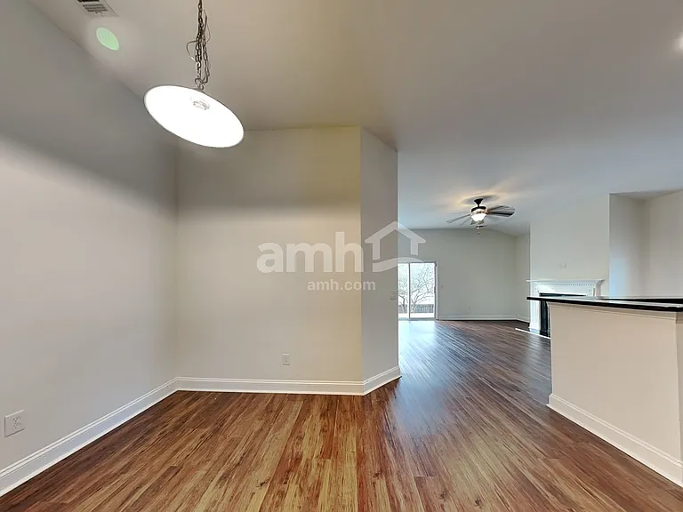 24 Madeline Cir — Photo 5