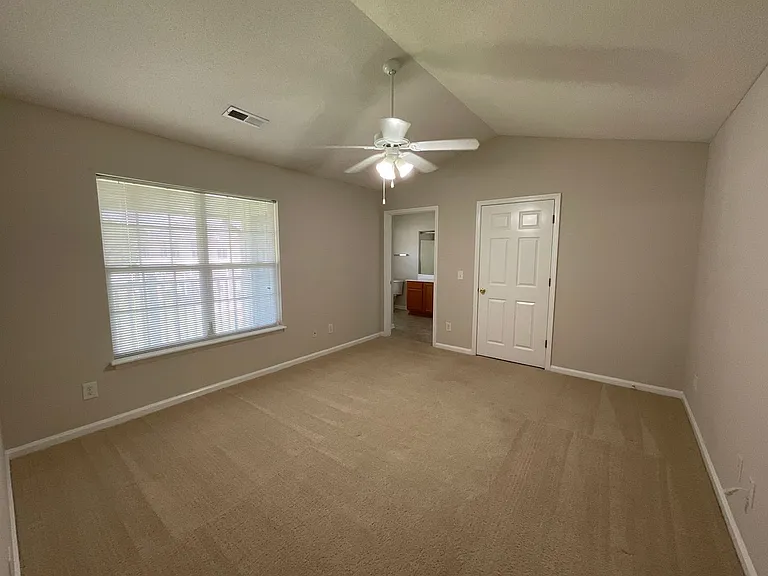 Meridian Park Apartments — Photo 175