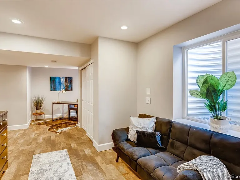 9745 Gatesbury Cir — Photo 20