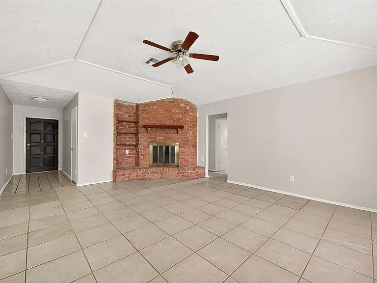9903 Kent Towne Ln — Photo 7