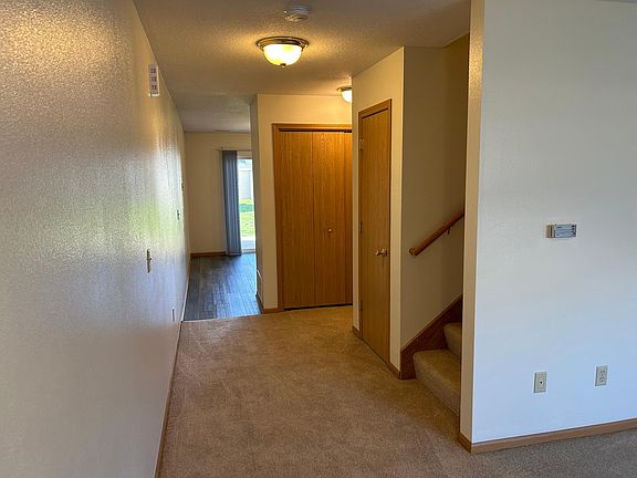 5th image of 882 Edgewater Dr