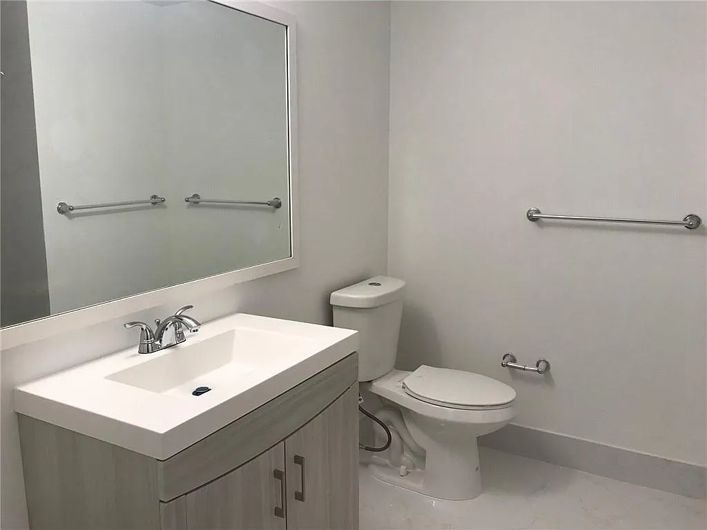 3 bed, 2.5 bath, 1500 sqft, $3,300 — Photo 4