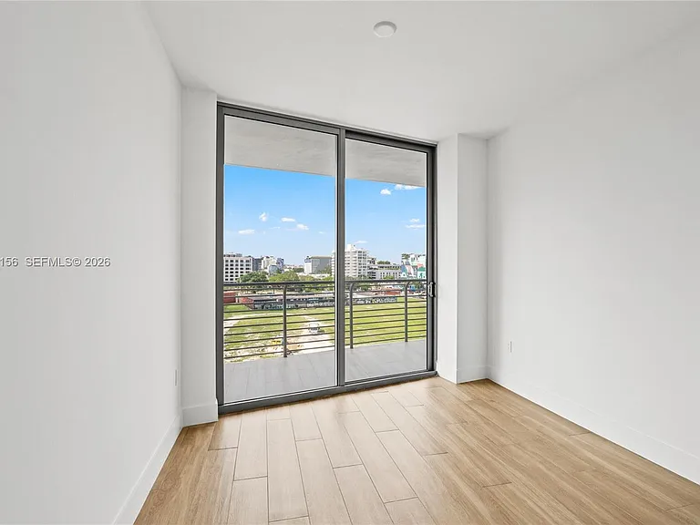 90 NE 32nd St #627 — Photo 17