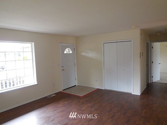 4th image of 3442 180th Avenue SE