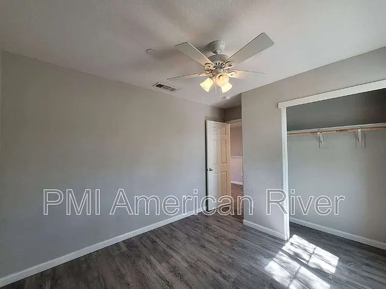 3238 Chelmer Way — Photo 9