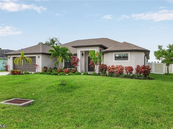1702 SE 1st Terrace Cpe, Coral, FL 33990