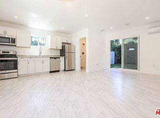 5307 1/2 Don Pio Dr, Woodland Hills, CA 91364