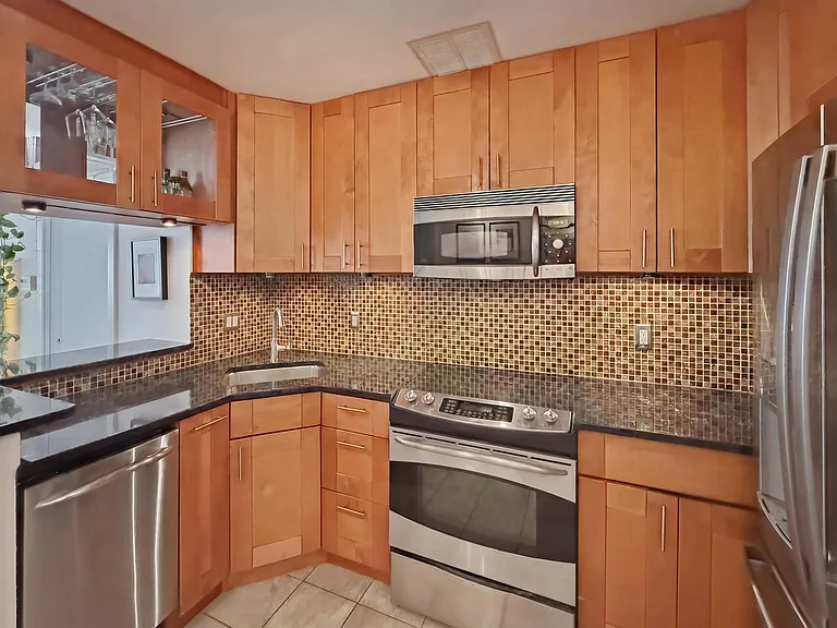 242 Barrow St #2A — Photo 7