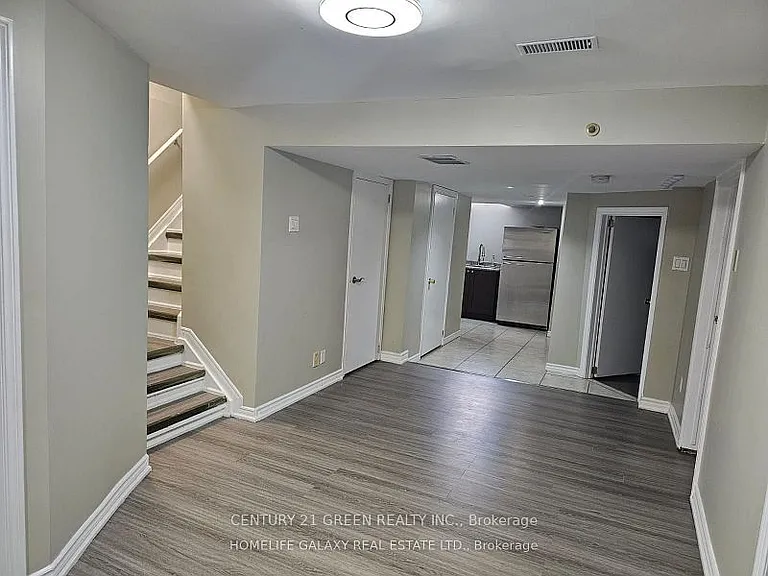 4044 Colonial Dr #BASEMENT — Photo 1