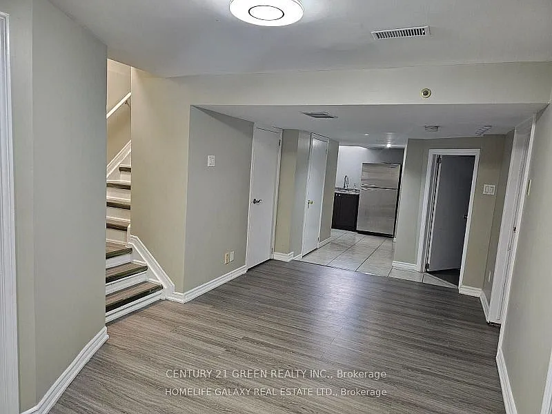 4044 Colonial Dr #BASEMENT