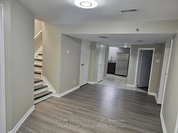 4044 Colonial Dr #Basement, Mississauga, ON L5L 4K2