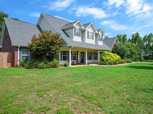 113 High Meadow Cir, Broken Bow, OK 74728