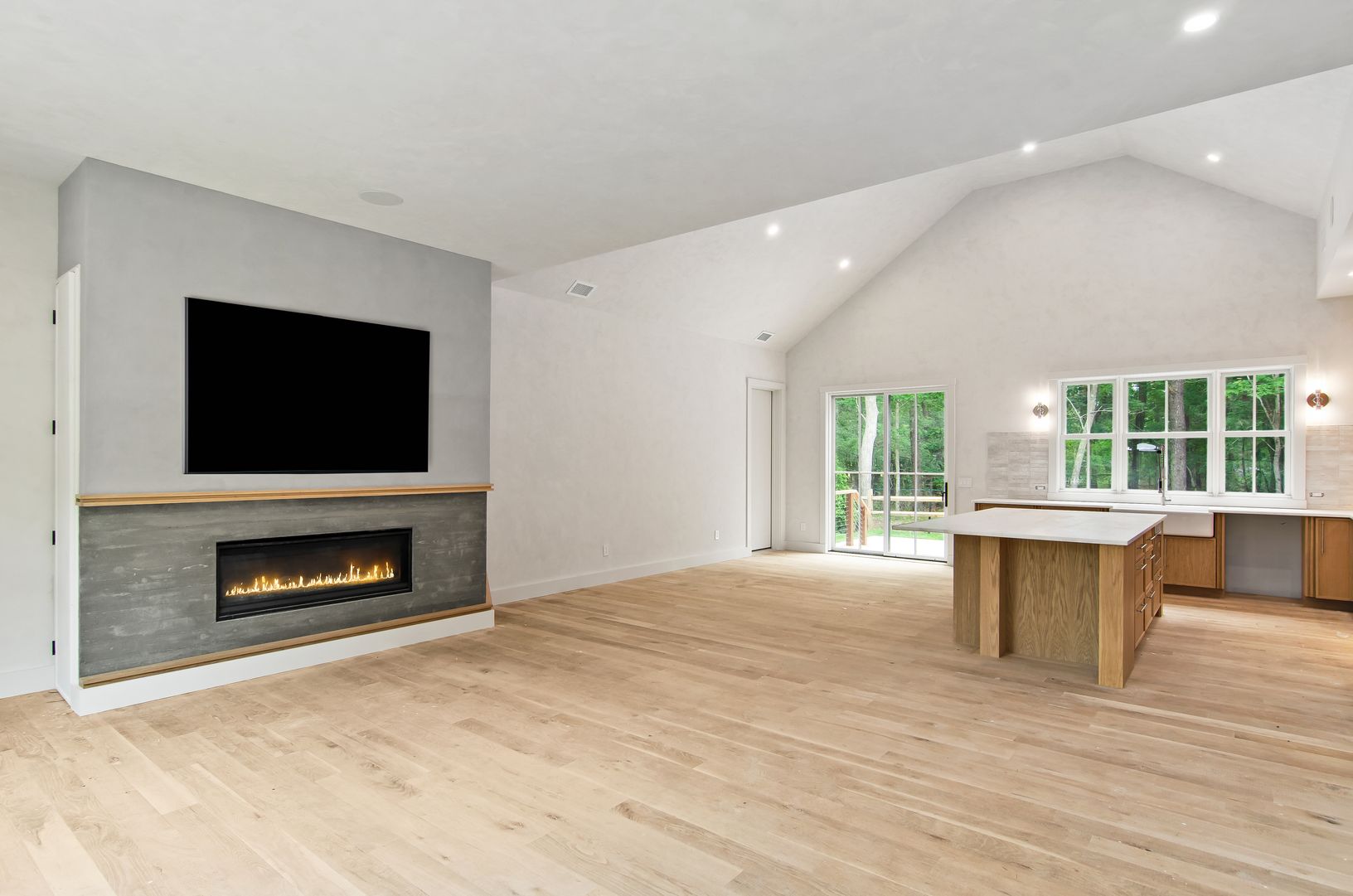  Open floor plan