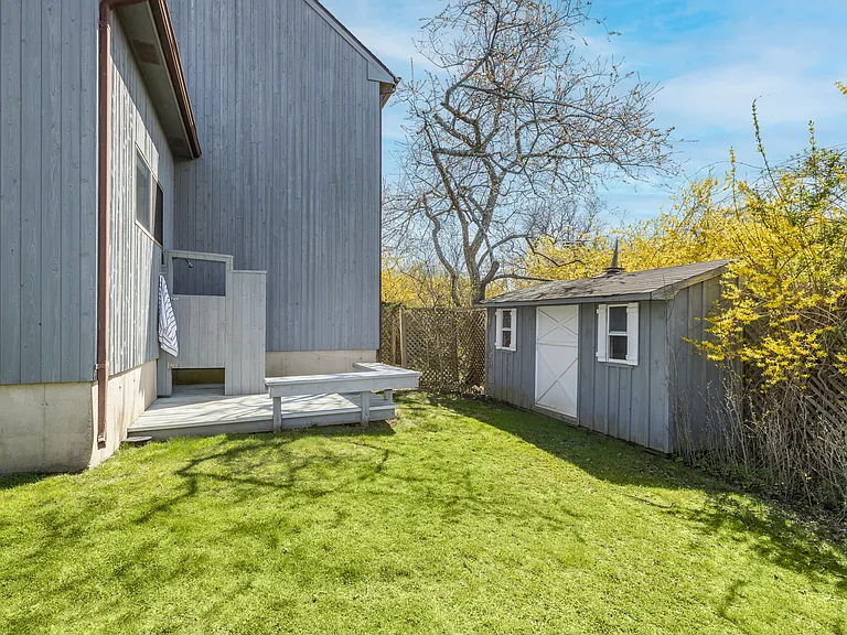 4 Hoppin Ave — Photo 13
