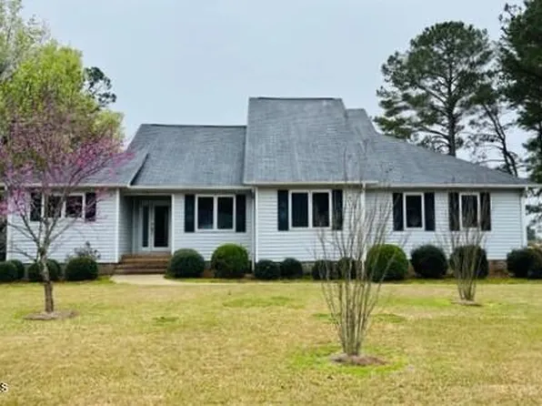 707 Woodside Drive, Ayden, NC 28513