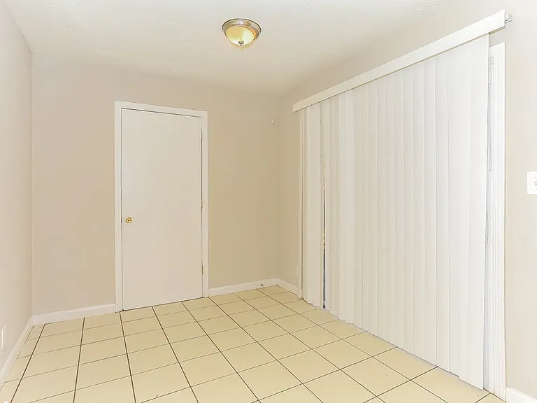 3656 Chestnut Lake Ct — Photo 8