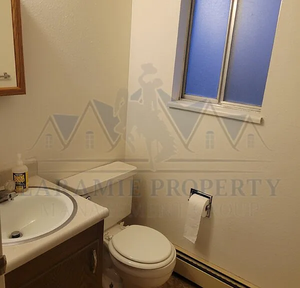 708 Downey St #10 — Photo 6