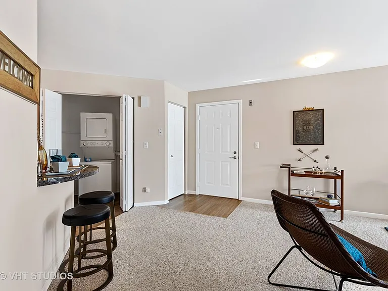 1621 Westminster Dr #112 — Photo 15