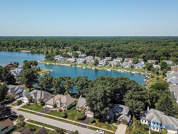 5th image of 400 Cove Harbour Dr