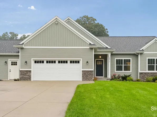 2872 Alden Hills Ct SE, Lowell, MI 49331