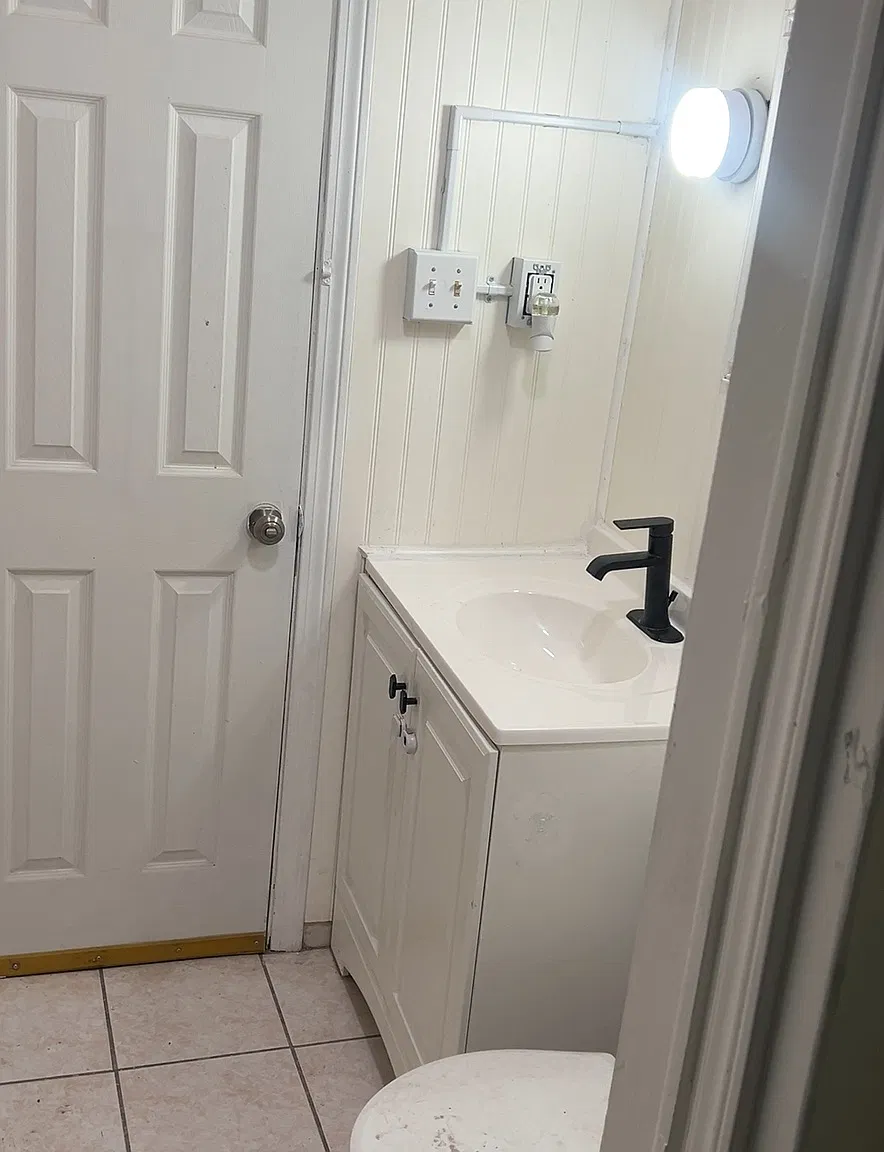 8 Elliott Pl — Photo 4