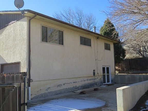 2nd image of 170 Macneil Pl