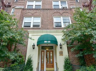 86-10 34th Ave #122, Jackson Heights, NY 11372