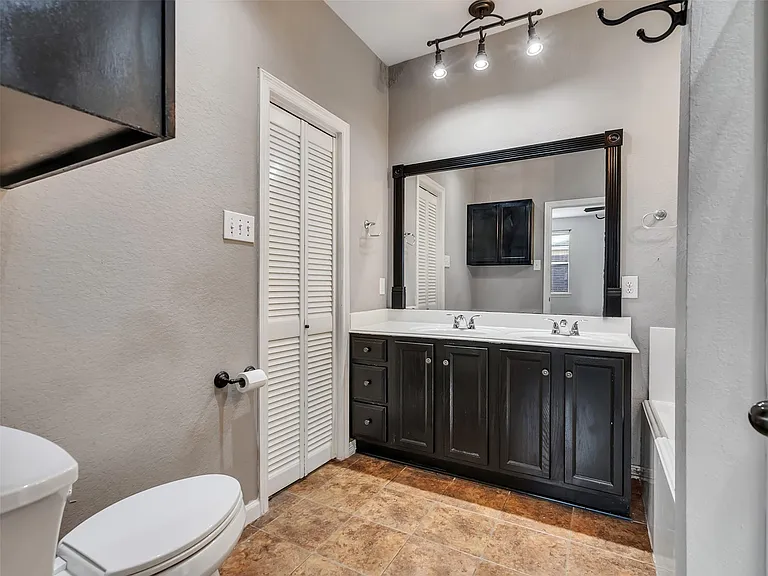 1906 Cameo Ct — Photo 22